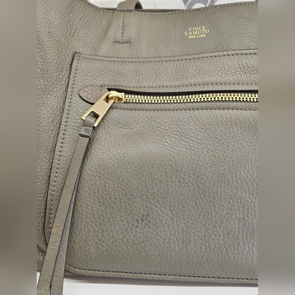 022. Vince Camuto Gray/Green Elvan Tote - Picture 3 of 12
